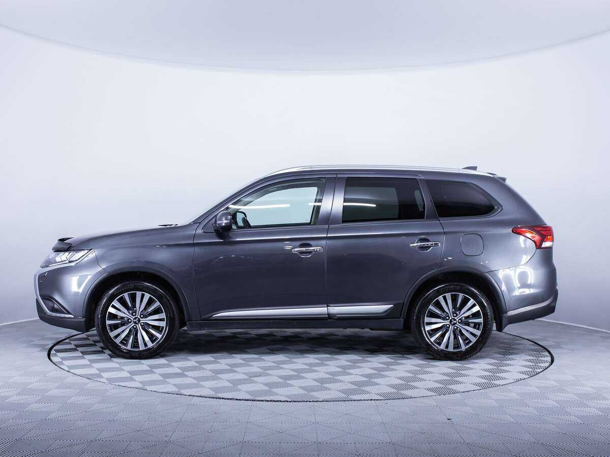 Б/У Митсубиши Оутлэндер 2021 года. Фото: #7