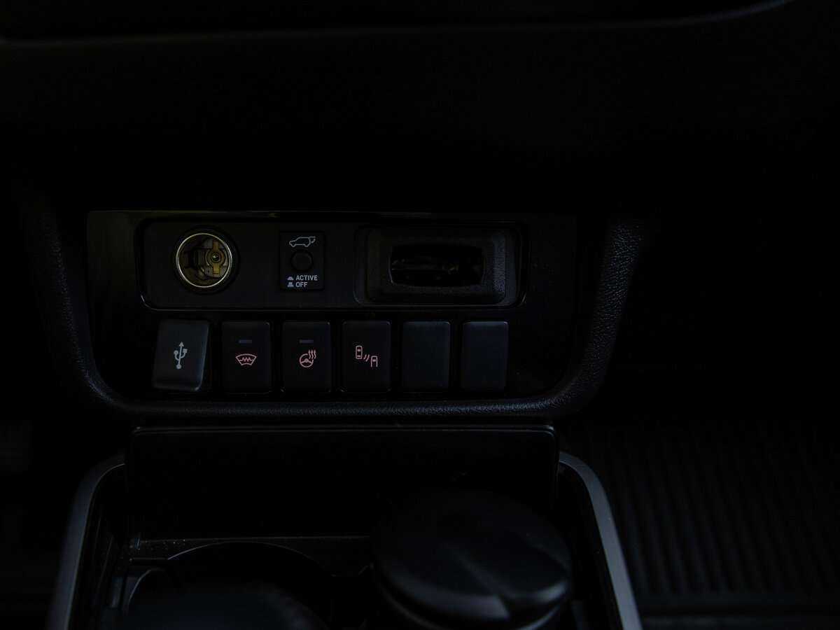 Б/У Митсубиши Оутлэндер 2021 года. Фото: #12