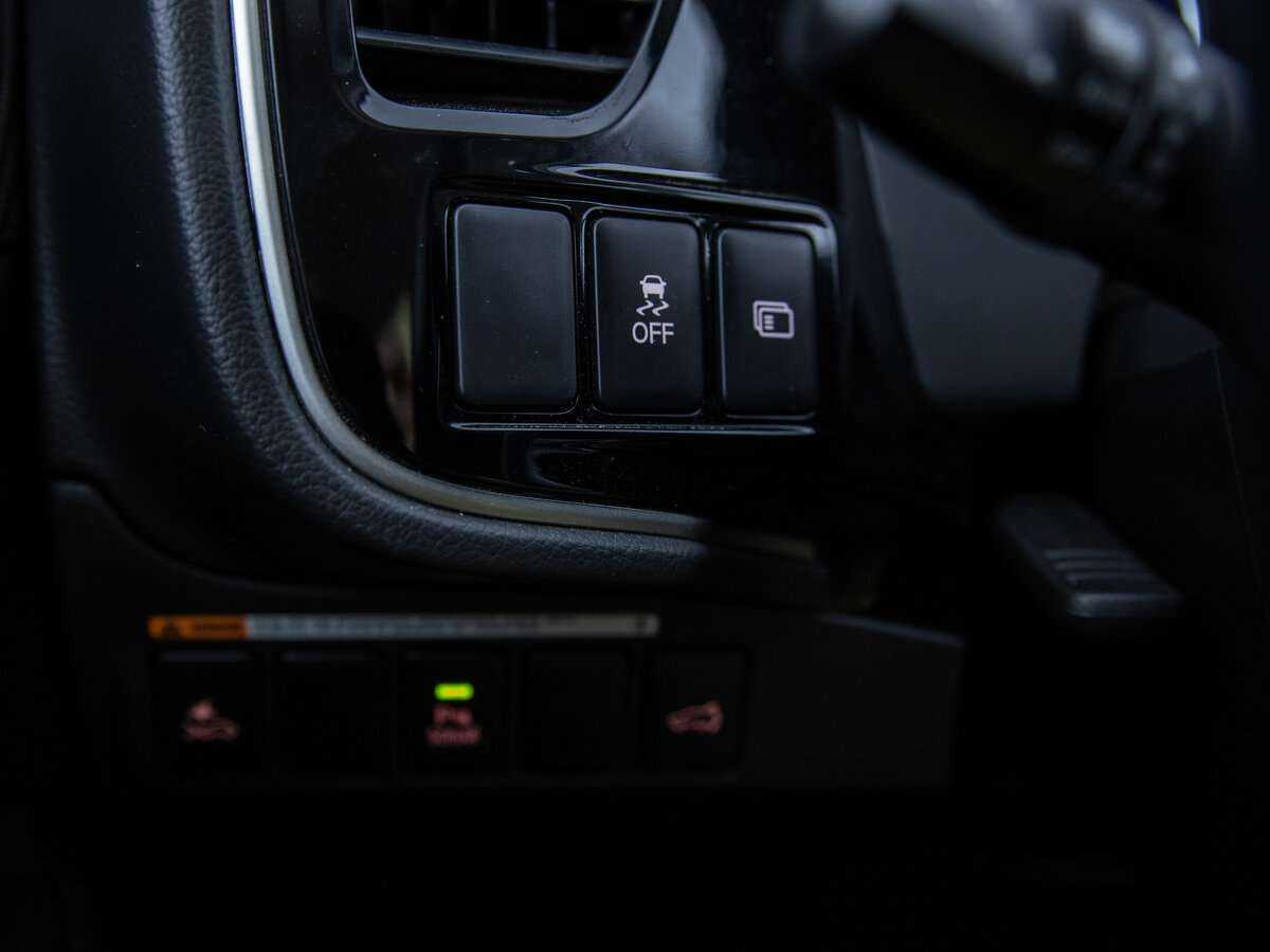 Б/У Митсубиши Оутлэндер 2021 года. Фото: #14