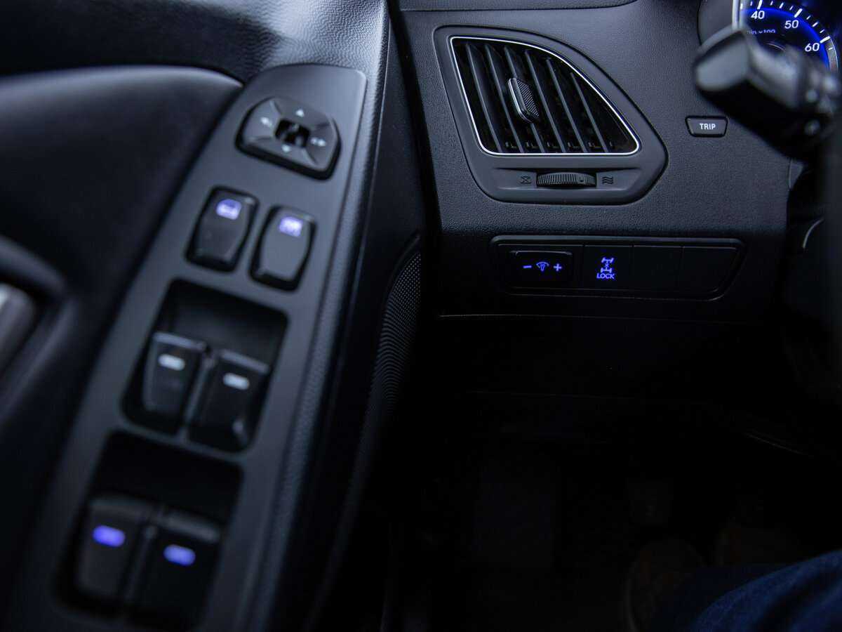 Б/У Хендай ай-икс35 2012 года. Фото: #12