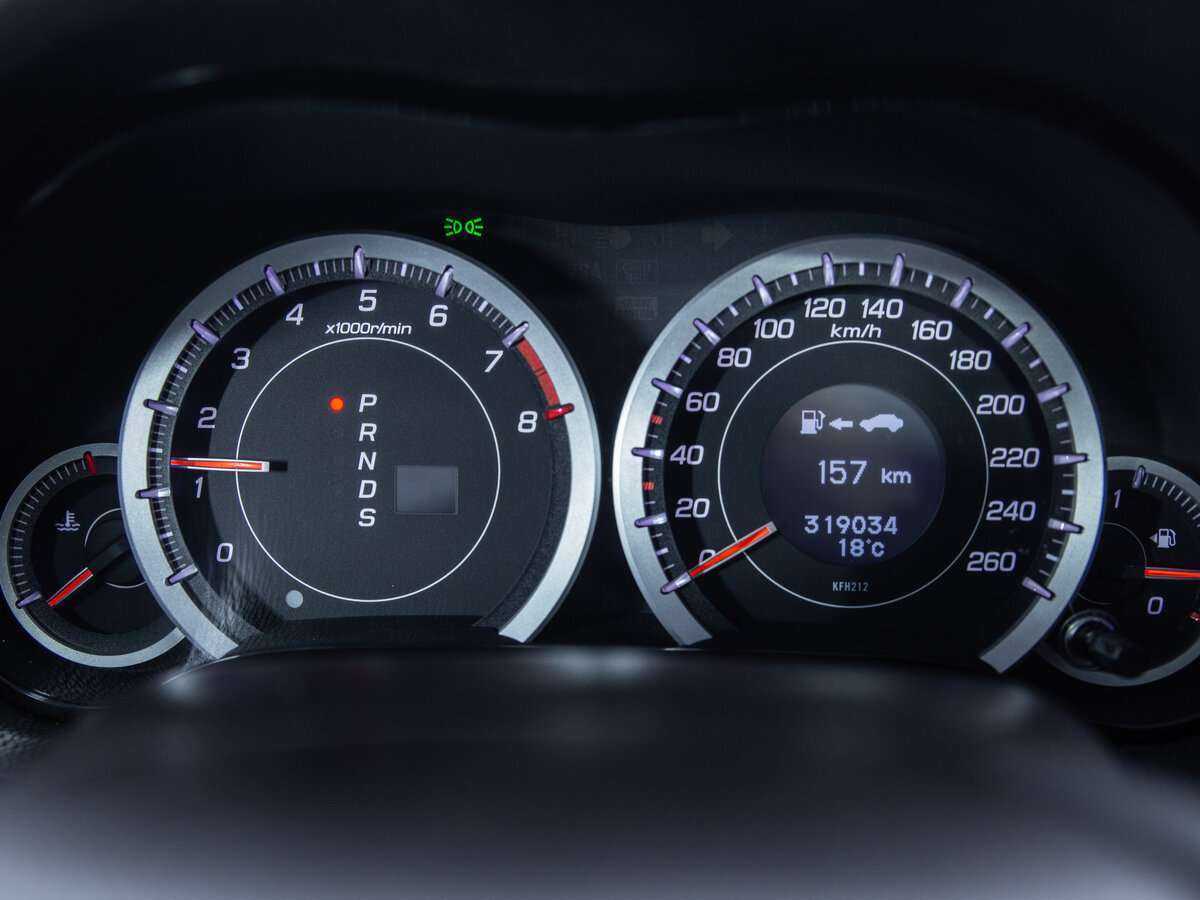 Б/У Хонда Аккорд 2008 года. Фото: #16