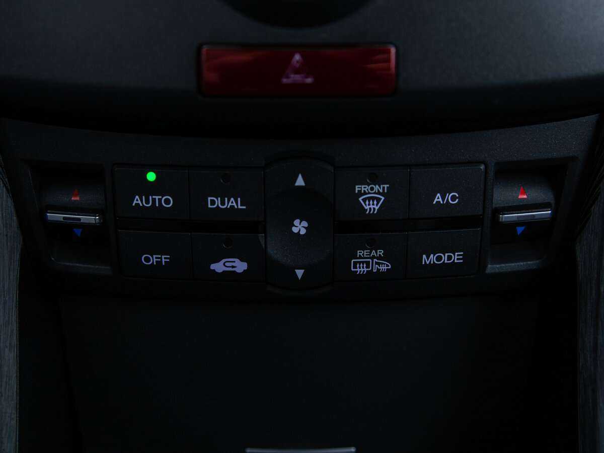 Б/У Хонда Аккорд 2008 года. Фото: #19