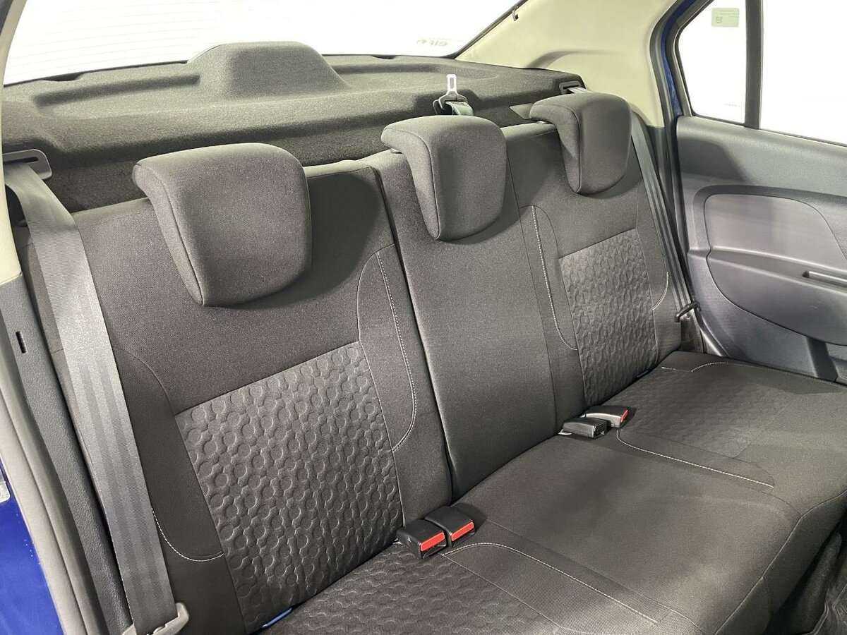 Б/У Рено Логан 2016 года. Фото: #14