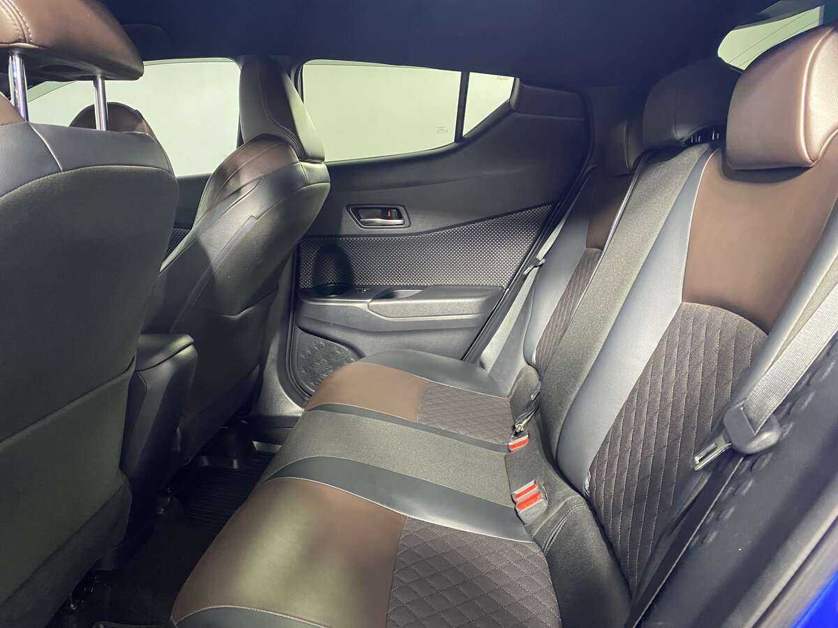 Б/У Тойота Ц-ШР 2019 года. Фото: #7