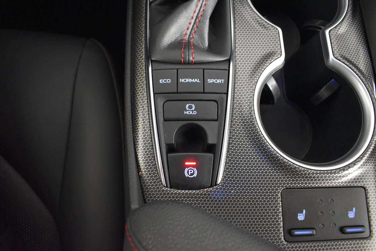 Б/У Тойота Камри 2021 года. Фото: #14