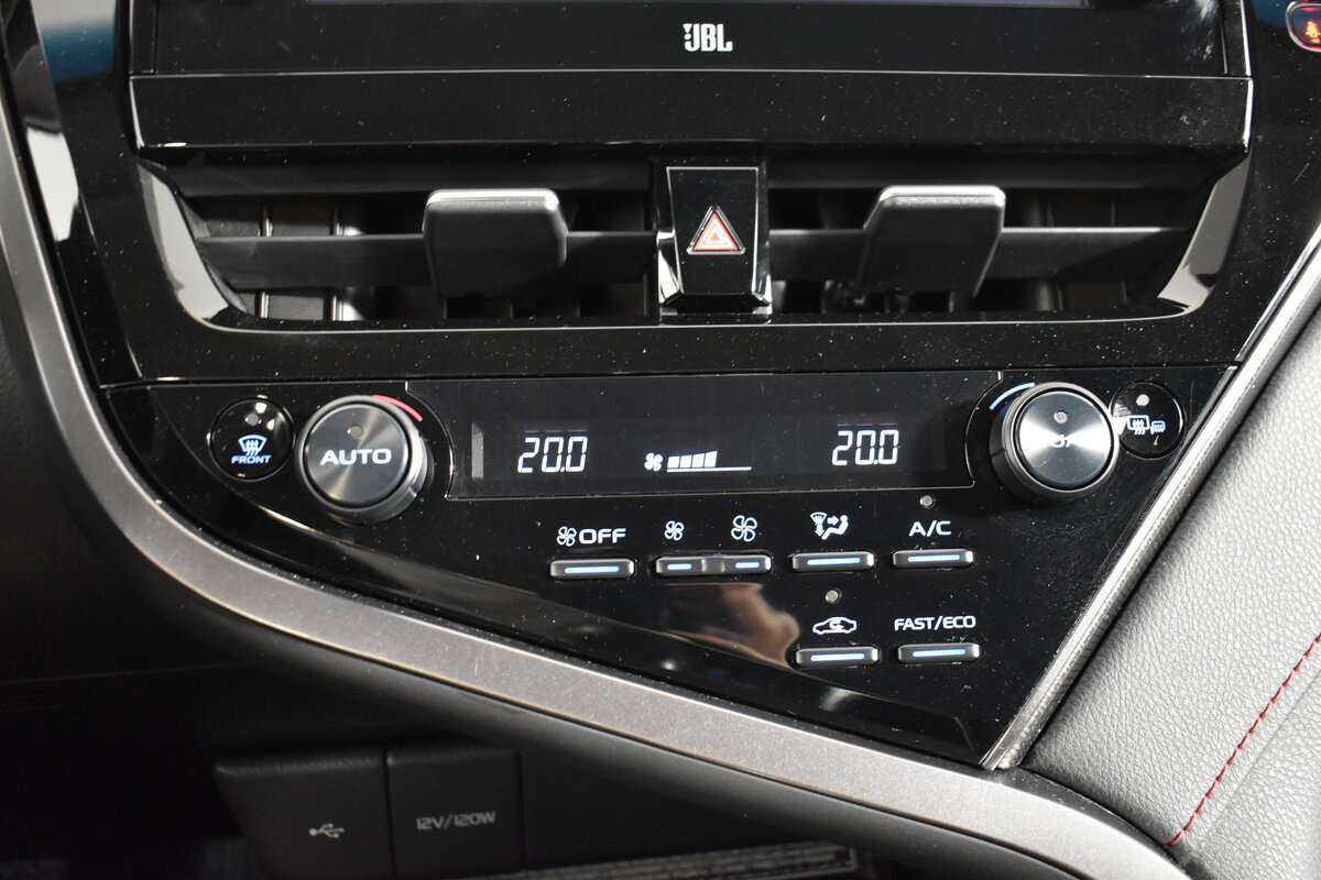 Б/У Тойота Камри 2021 года. Фото: #16