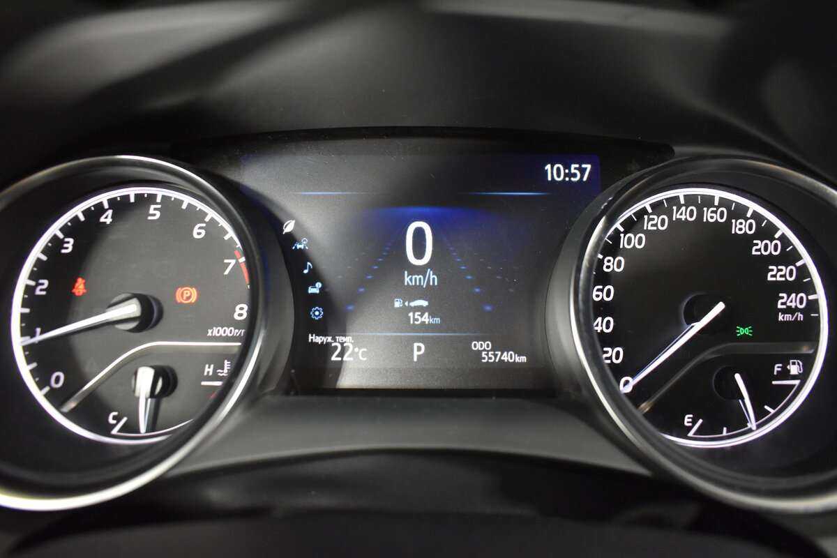 Б/У Тойота Камри 2021 года. Фото: #17