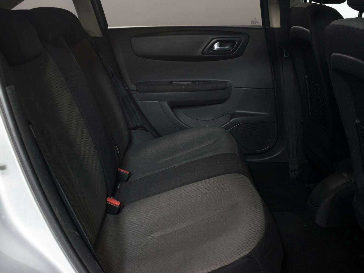 Б/У Ситроен Ц4 2010 года. Фото: #8