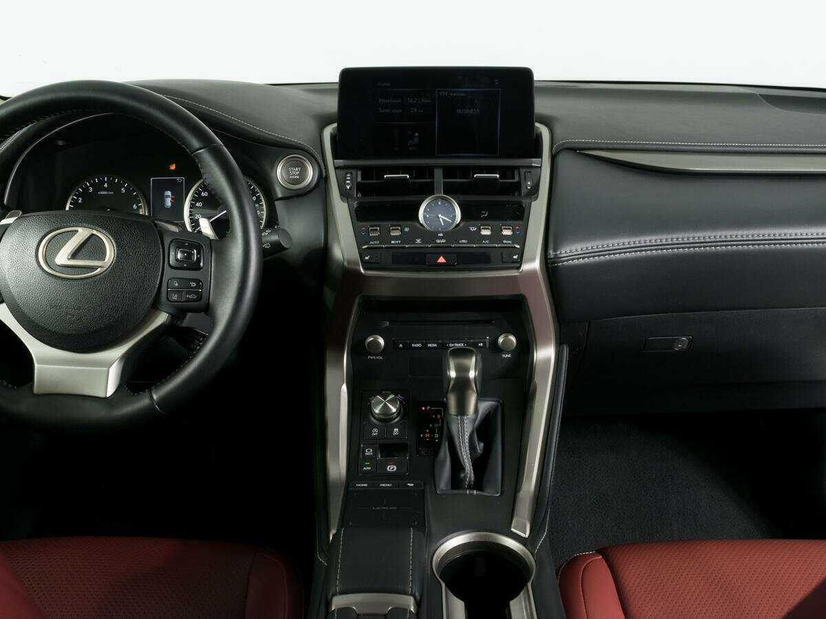 Б/У Лексус Н-Икс 2021 года. Фото: #9