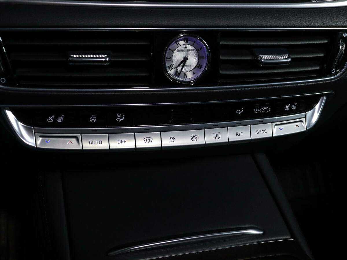 Б/У Киа К900 2019 года. Фото: #30