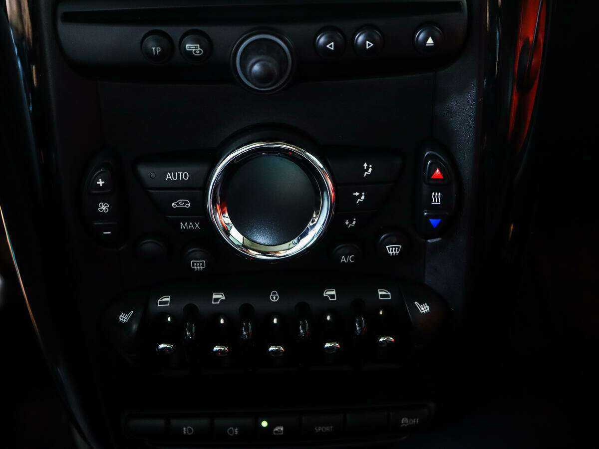 Б/У Мини Каунтримэн 2012 года. Фото: #14