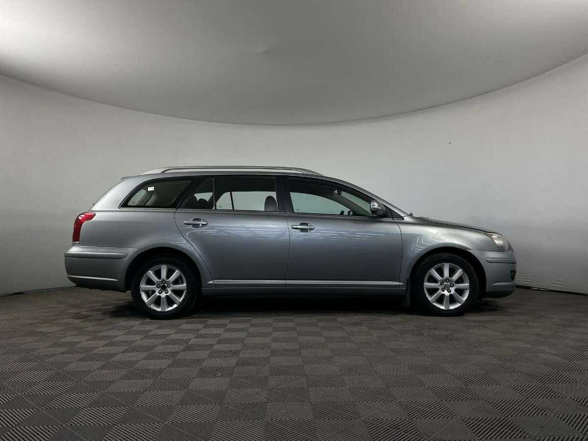 Б/У Тойота Авенсис 2008 года. Фото: #3