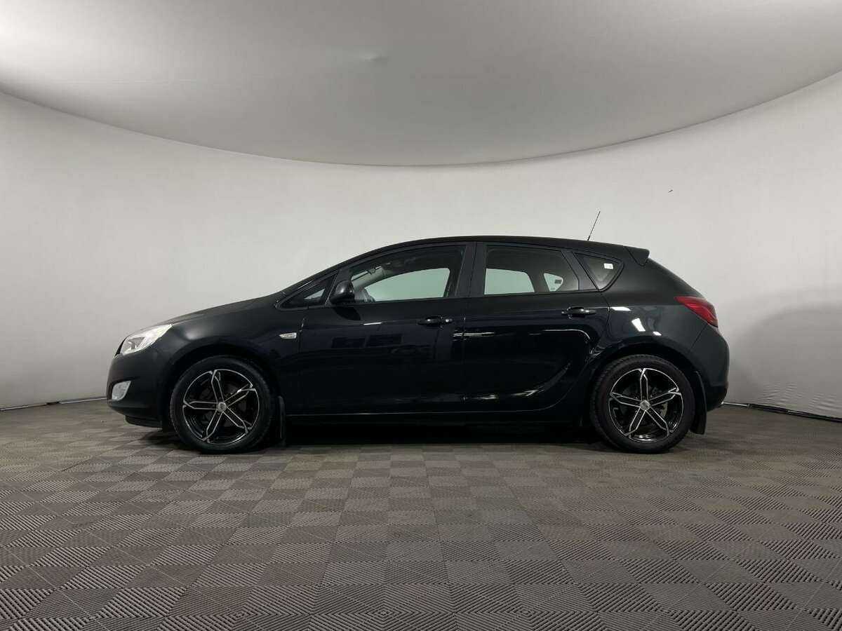 Б/У Опель Астра 2011 года. Фото: #4