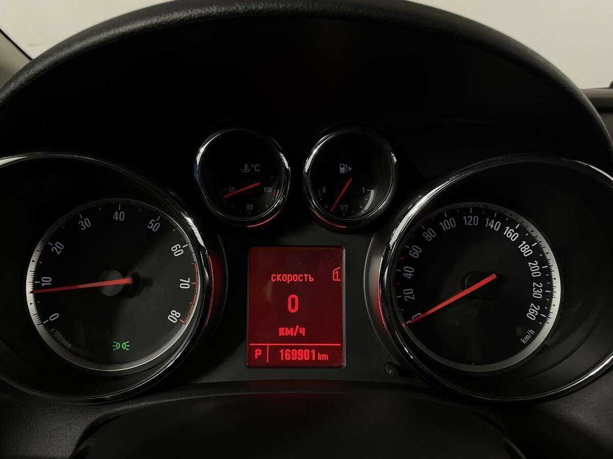 Б/У Опель Астра 2011 года. Фото: #10