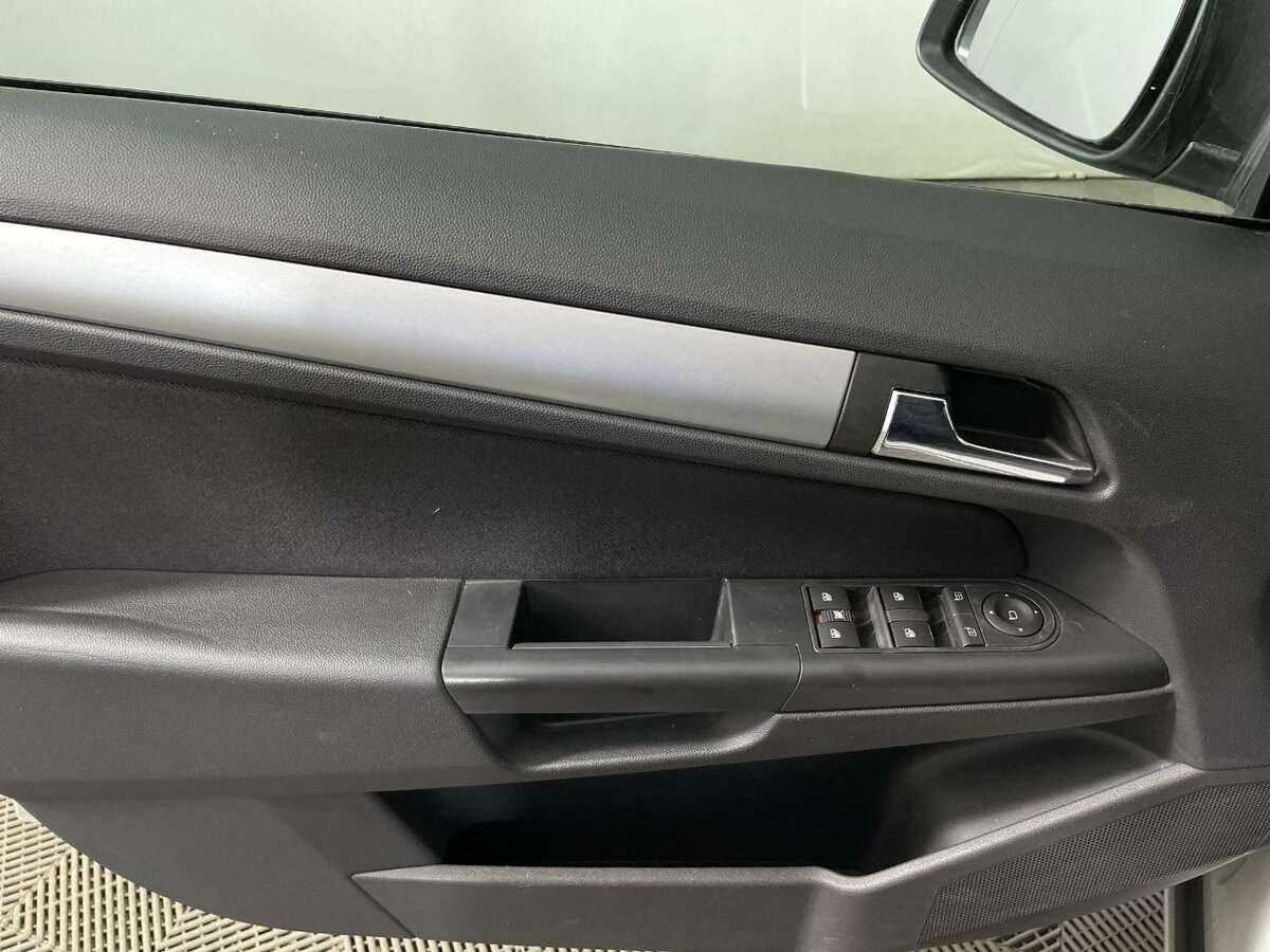 Б/У Опель Астра 2010 года. Фото: #6