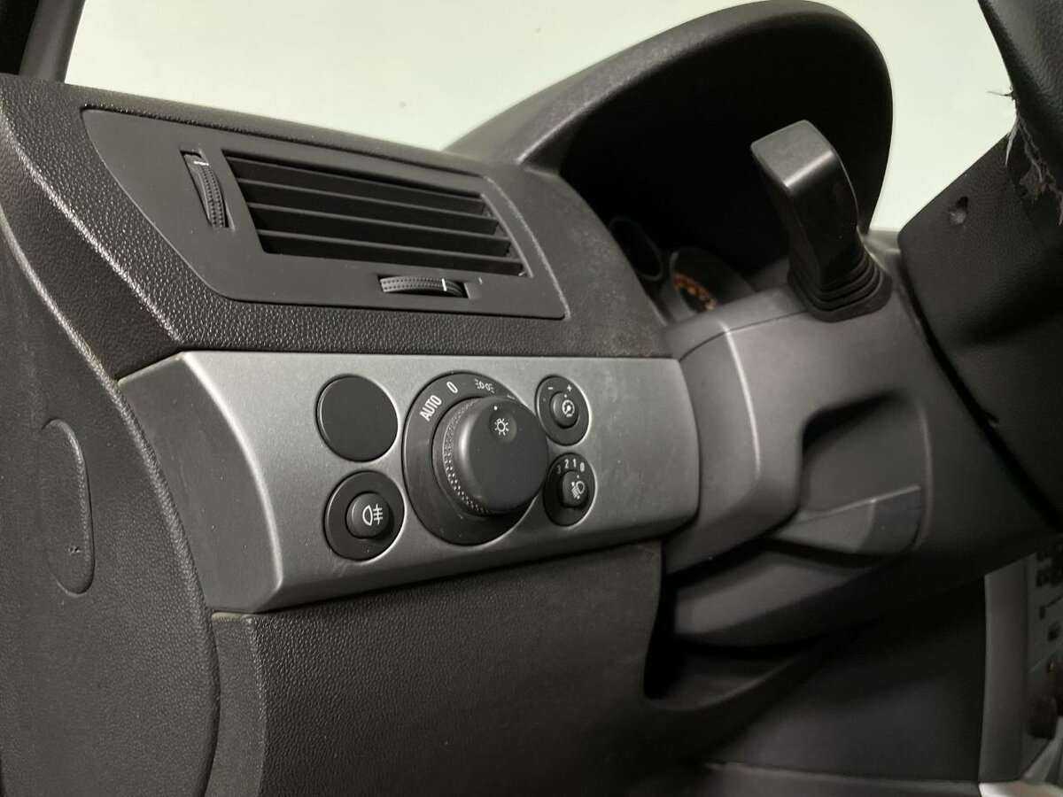 Б/У Опель Астра 2010 года. Фото: #7