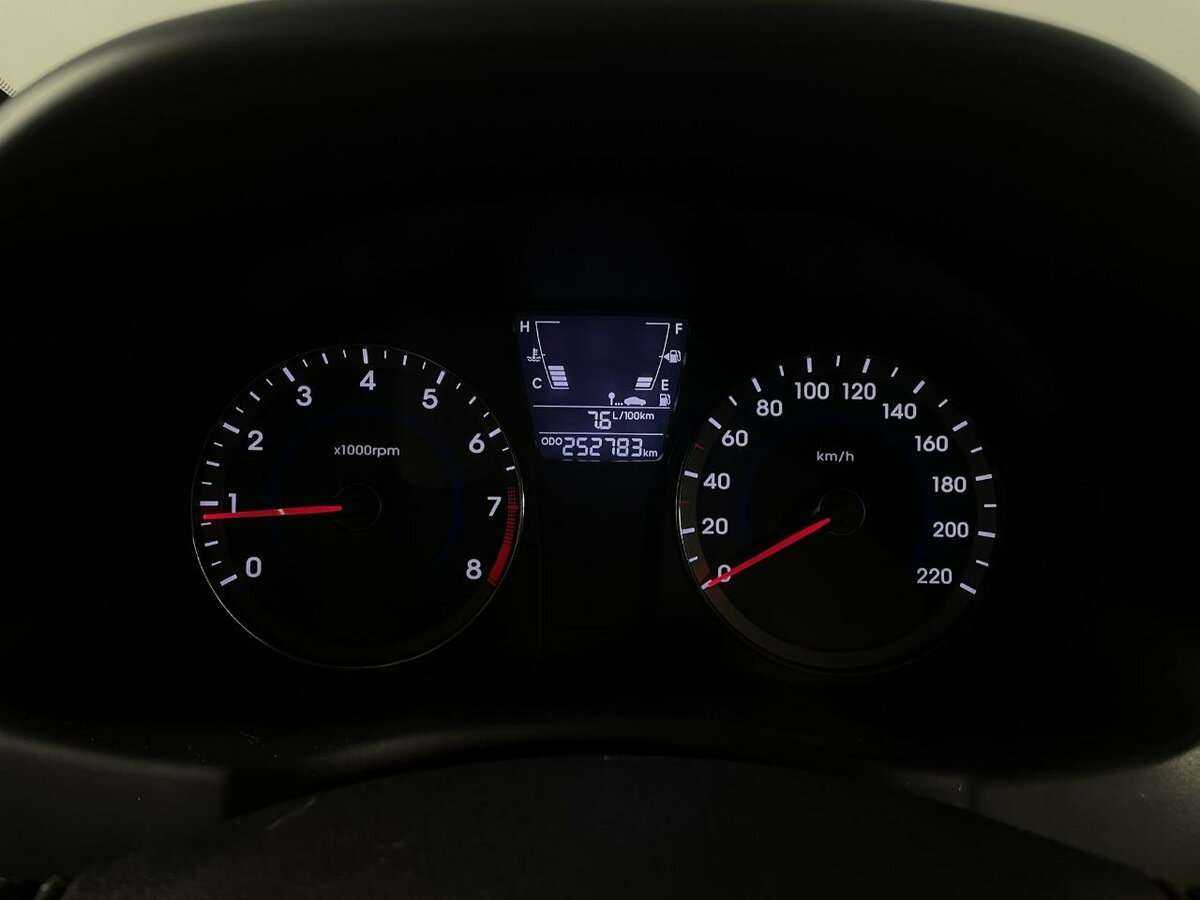 Б/У Хендай Солярис 2012 года. Фото: #10