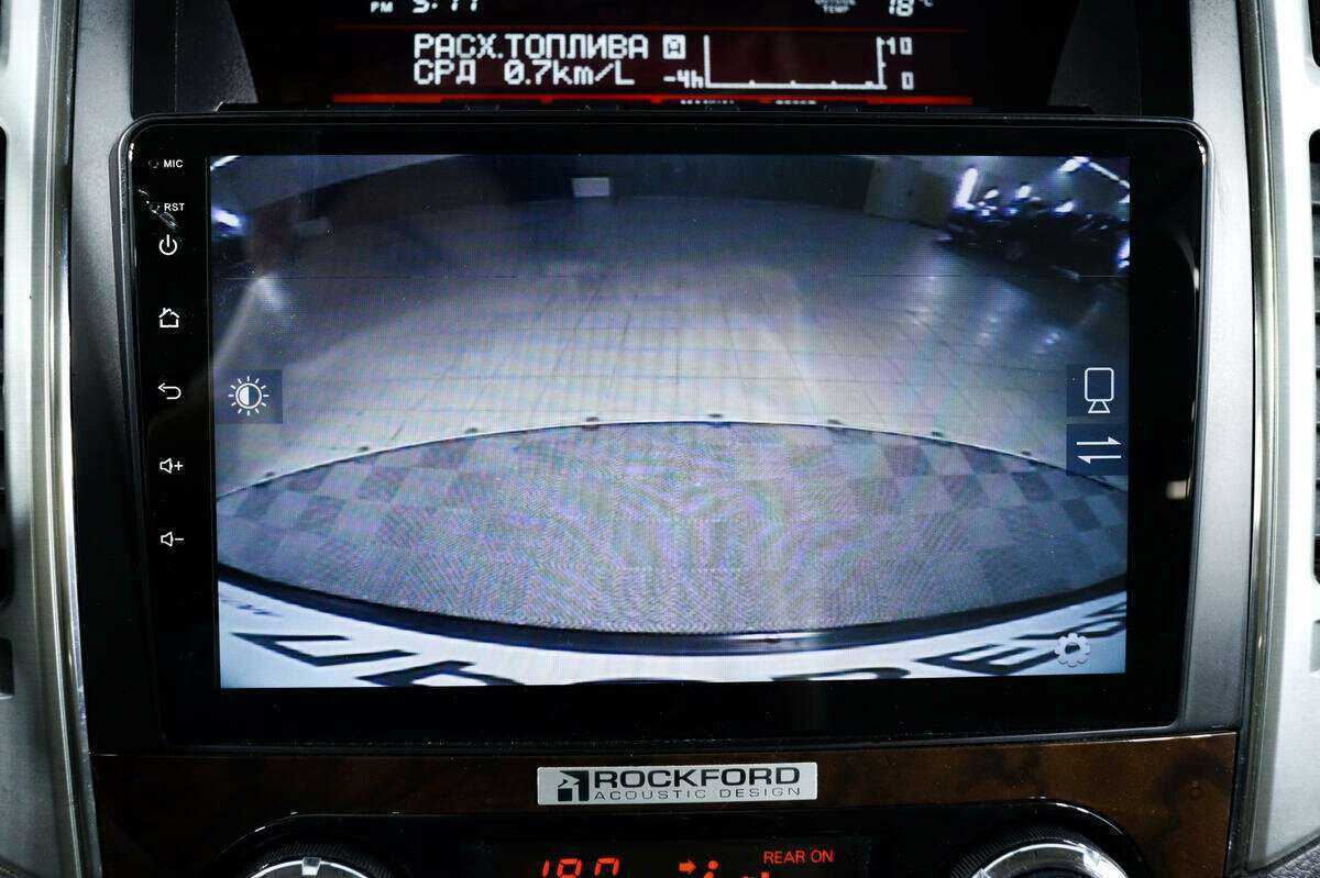 Б/У Митсубиши Паджеро 2019 года. Фото: #14