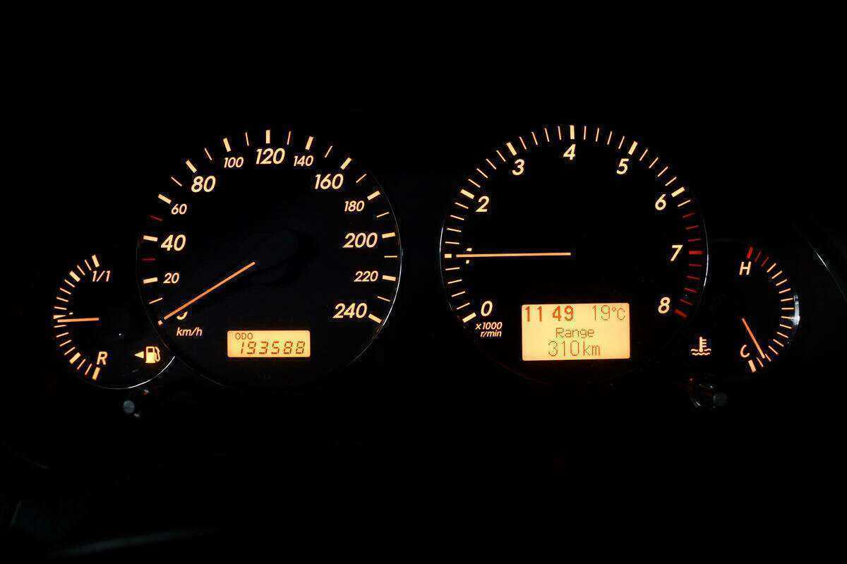 Б/У Тойота Авенсис 2008 года. Фото: #9