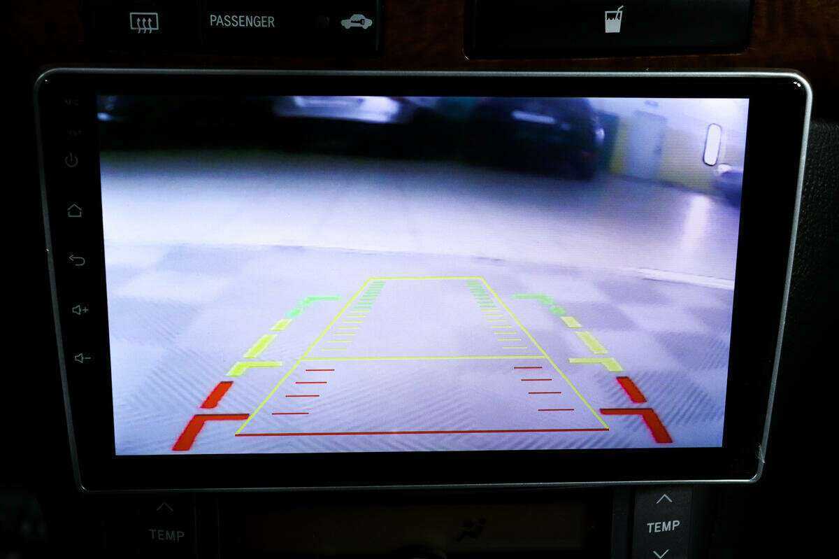 Б/У Тойота Авенсис 2008 года. Фото: #14