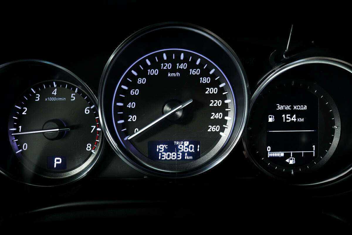 Б/У Мазда Ц-Икс-5 2011 года. Фото: #9