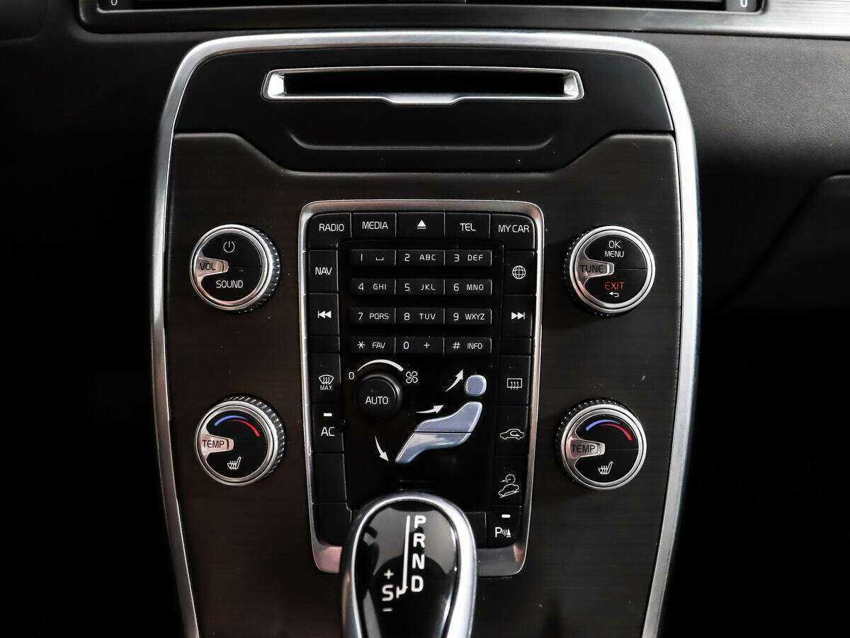 Б/У Вольво ИксЦ70 2014 года. Фото: #14