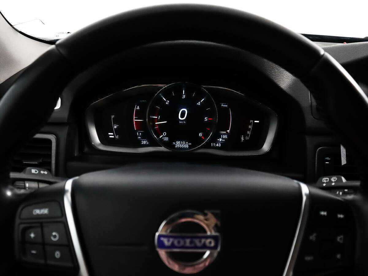 Б/У Вольво ИксЦ70 2014 года. Фото: #17