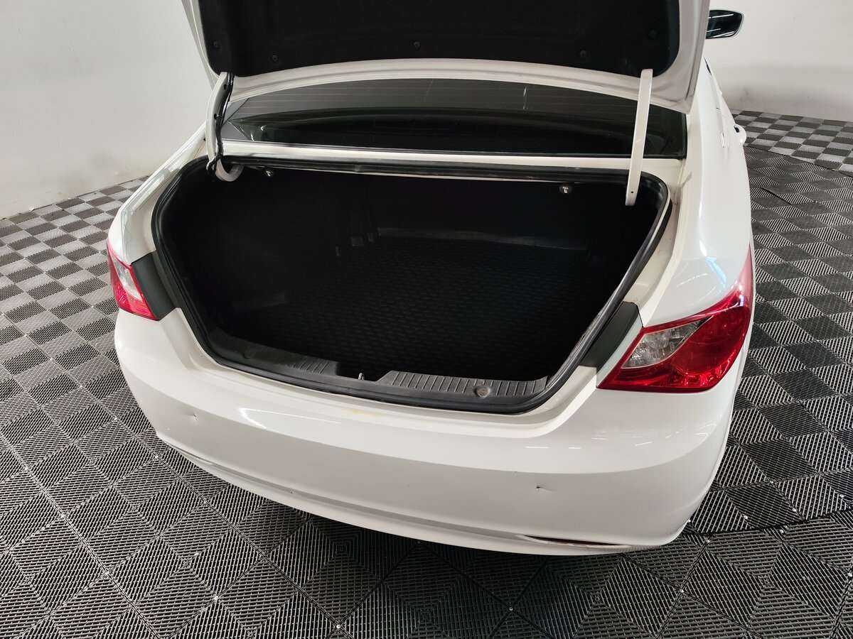 Б/У Хендай Соната 2011 года. Фото: #4