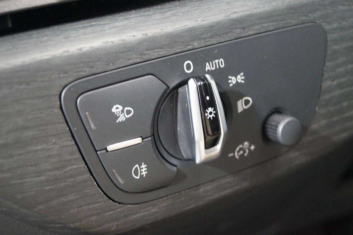 Б/У Ауди А4 Аллроад 2017 года. Фото: #9