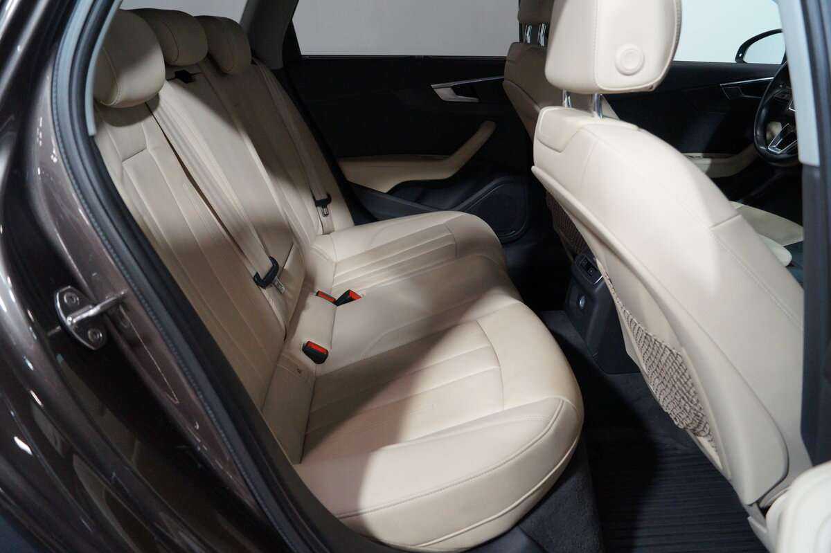 Б/У Ауди А4 Аллроад 2017 года. Фото: #13