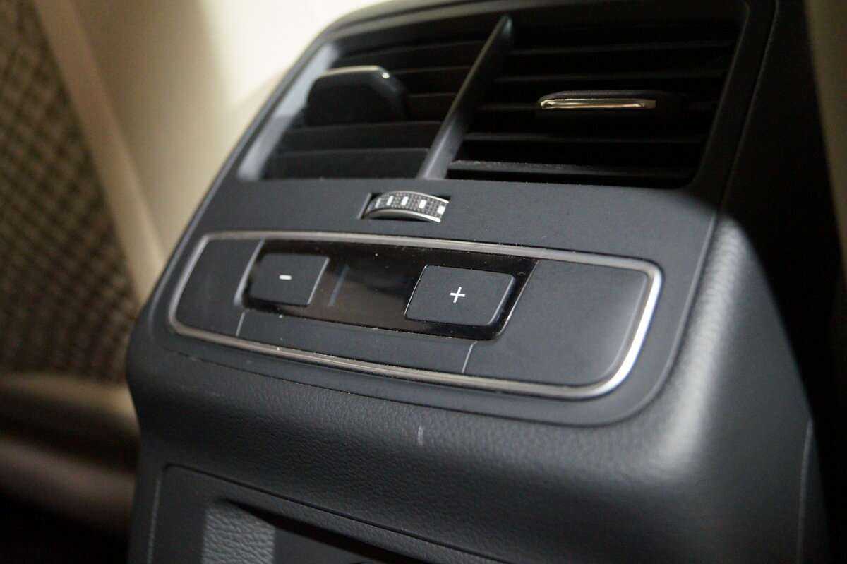 Б/У Ауди А4 Аллроад 2017 года. Фото: #14