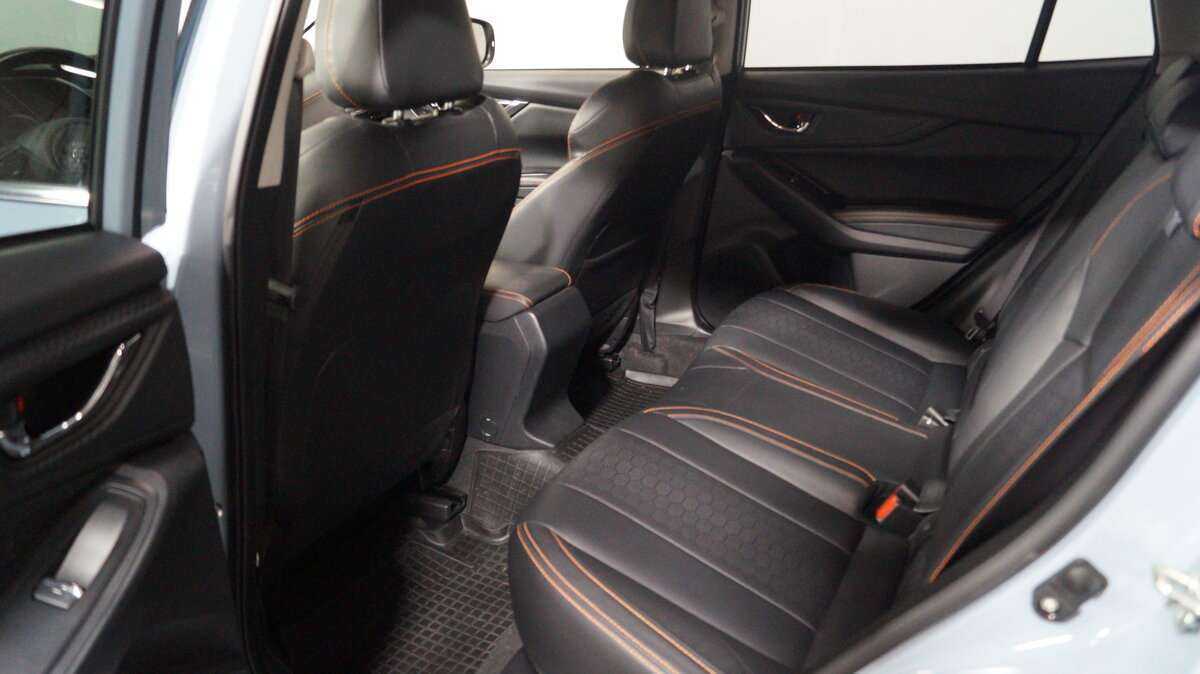 Б/У Субару ИксВи 2018 года. Фото: #6