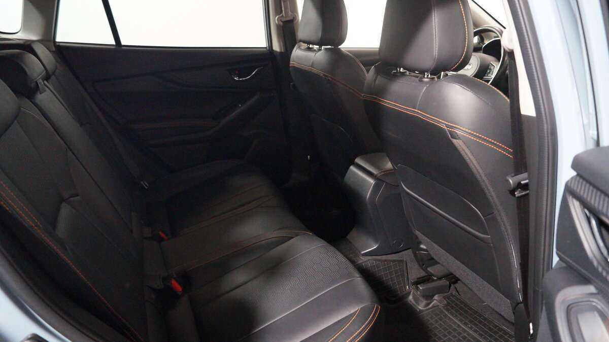 Б/У Субару ИксВи 2018 года. Фото: #7