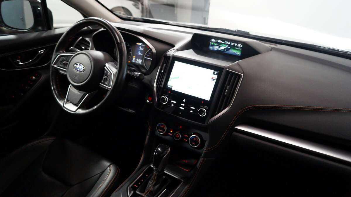 Б/У Субару ИксВи 2018 года. Фото: #8