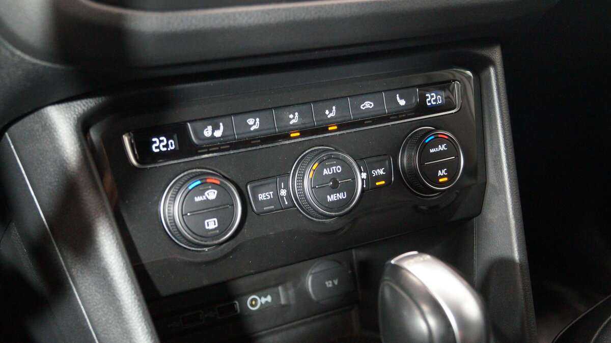 Б/У Фольксваген Тигуан 2018 года. Фото: #16