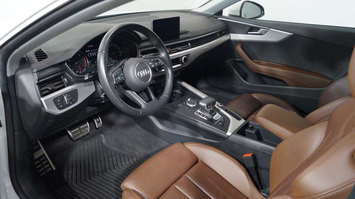 Б/У Ауди А5 2018 года. Фото: #4