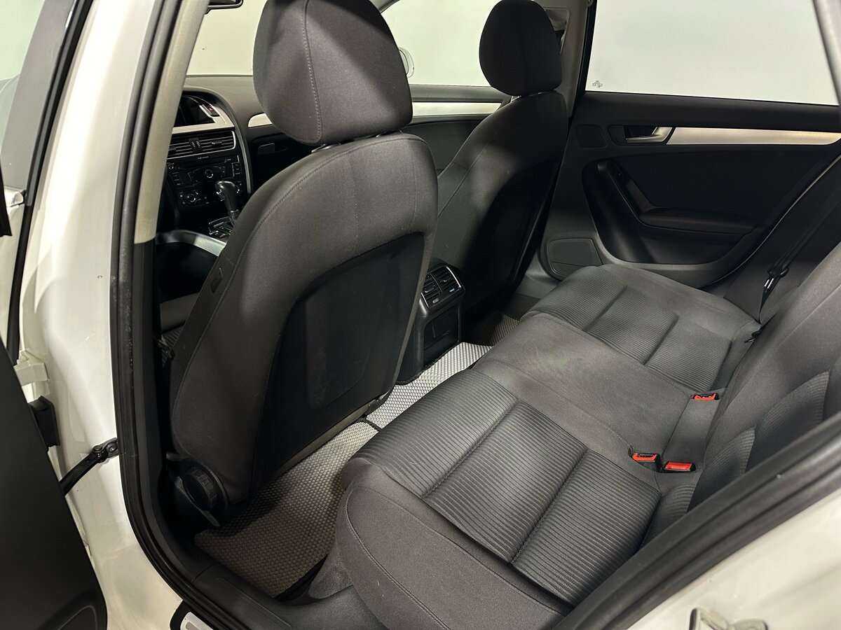 Б/У Ауди А4 2011 года. Фото: #8