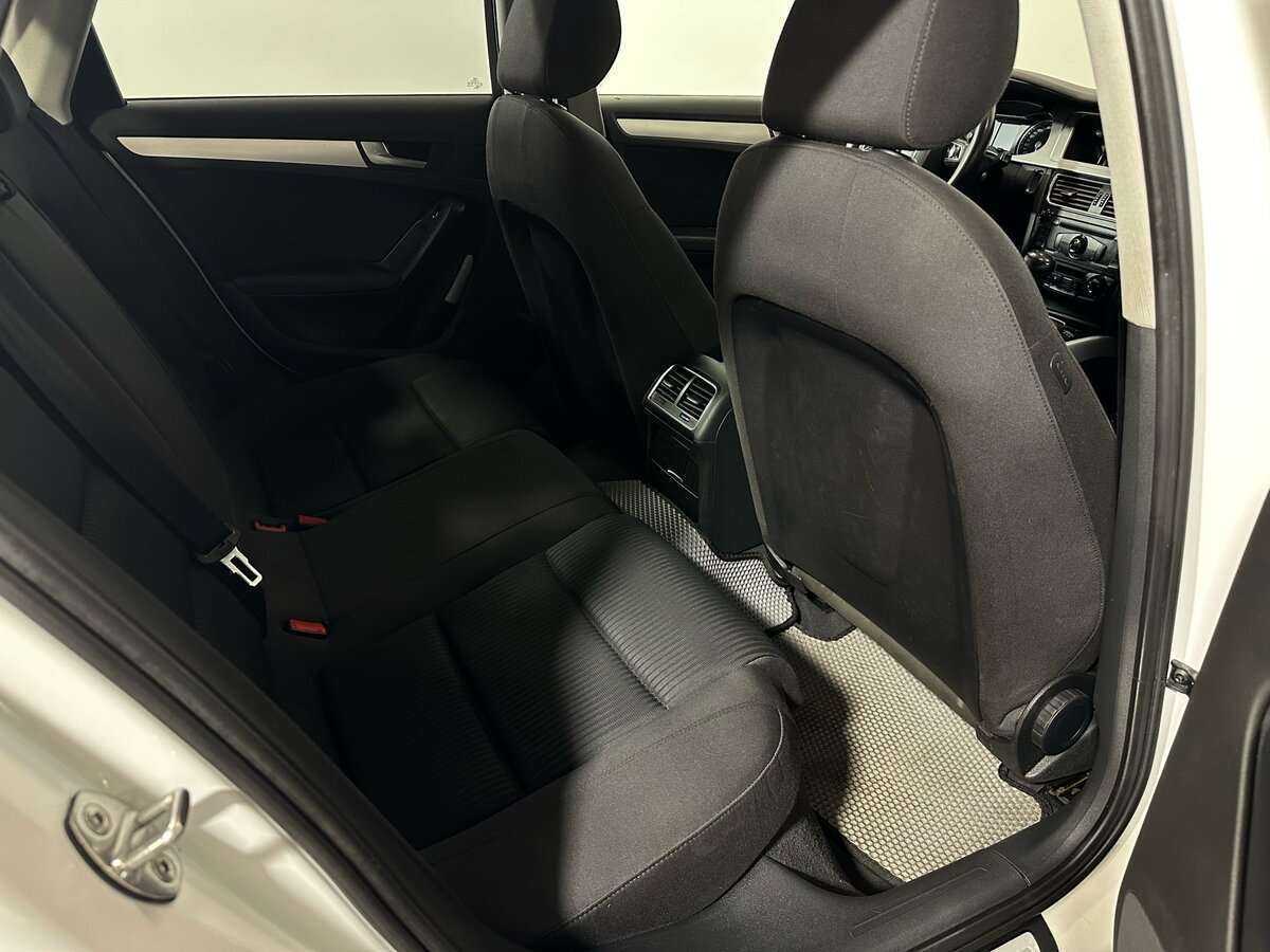 Б/У Ауди А4 2011 года. Фото: #9