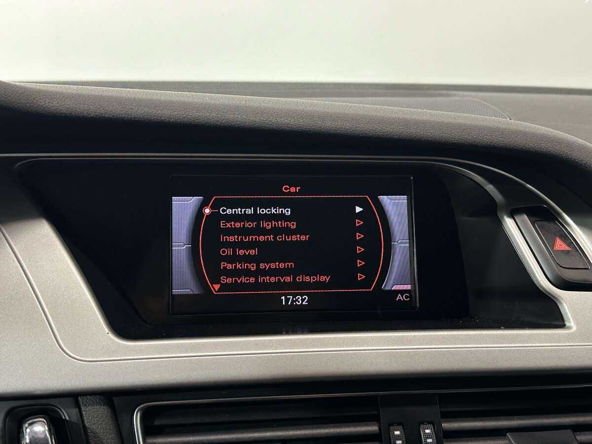 Б/У Ауди А4 2011 года. Фото: #16