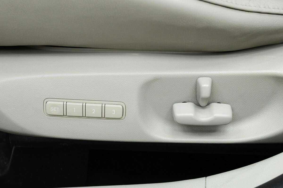 Б/У Мазда Ц-Икс-7 2011 года. Фото: #20