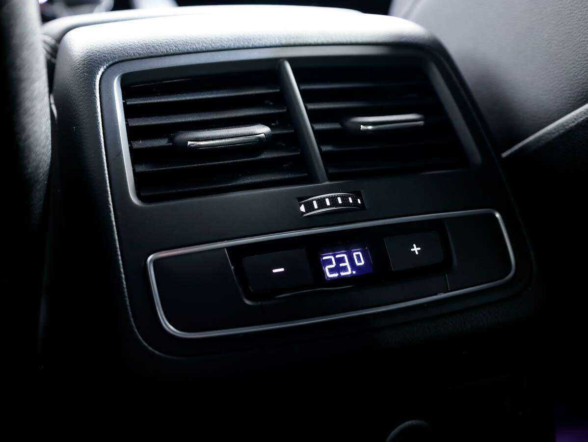 Б/У Ауди А4 2020 года. Фото: #12