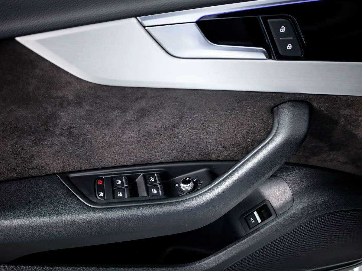 Б/У Ауди А4 2020 года. Фото: #16