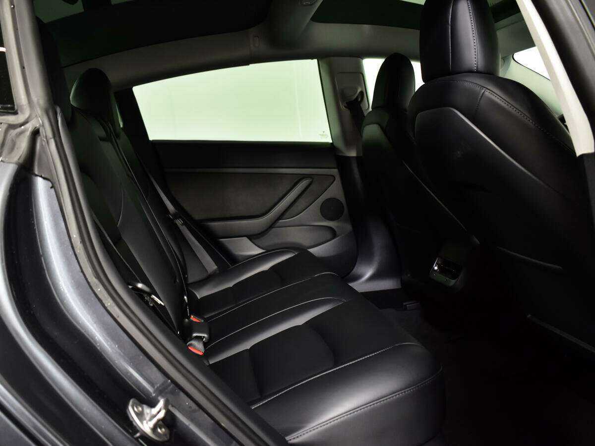 Б/У Тесла Модел 3 2021 года. Фото: #9