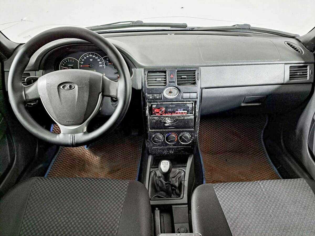 Б/У Лада (ВАЗ) Приора 2012 года. Фото: #12