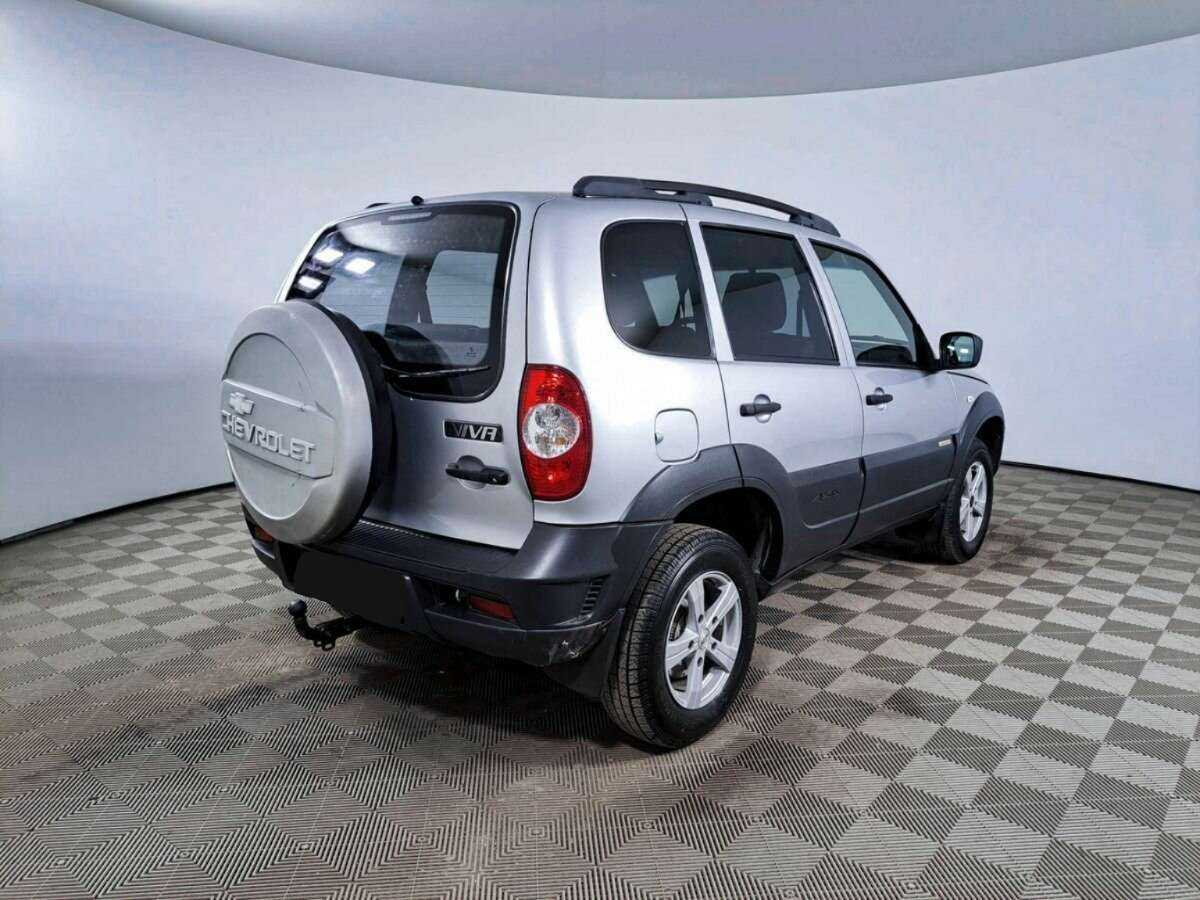 Б/У Шевроле Нива 2017 года. Фото: #4