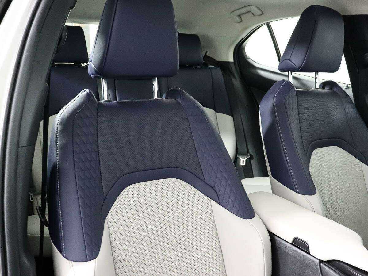 Б/У Лексус У-Икс 2019 года. Фото: #8