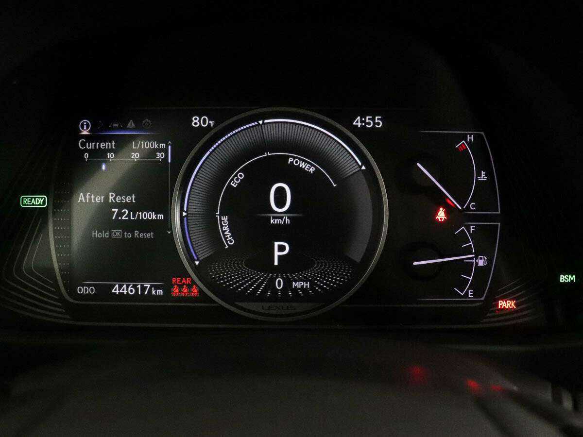 Б/У Лексус У-Икс 2019 года. Фото: #12