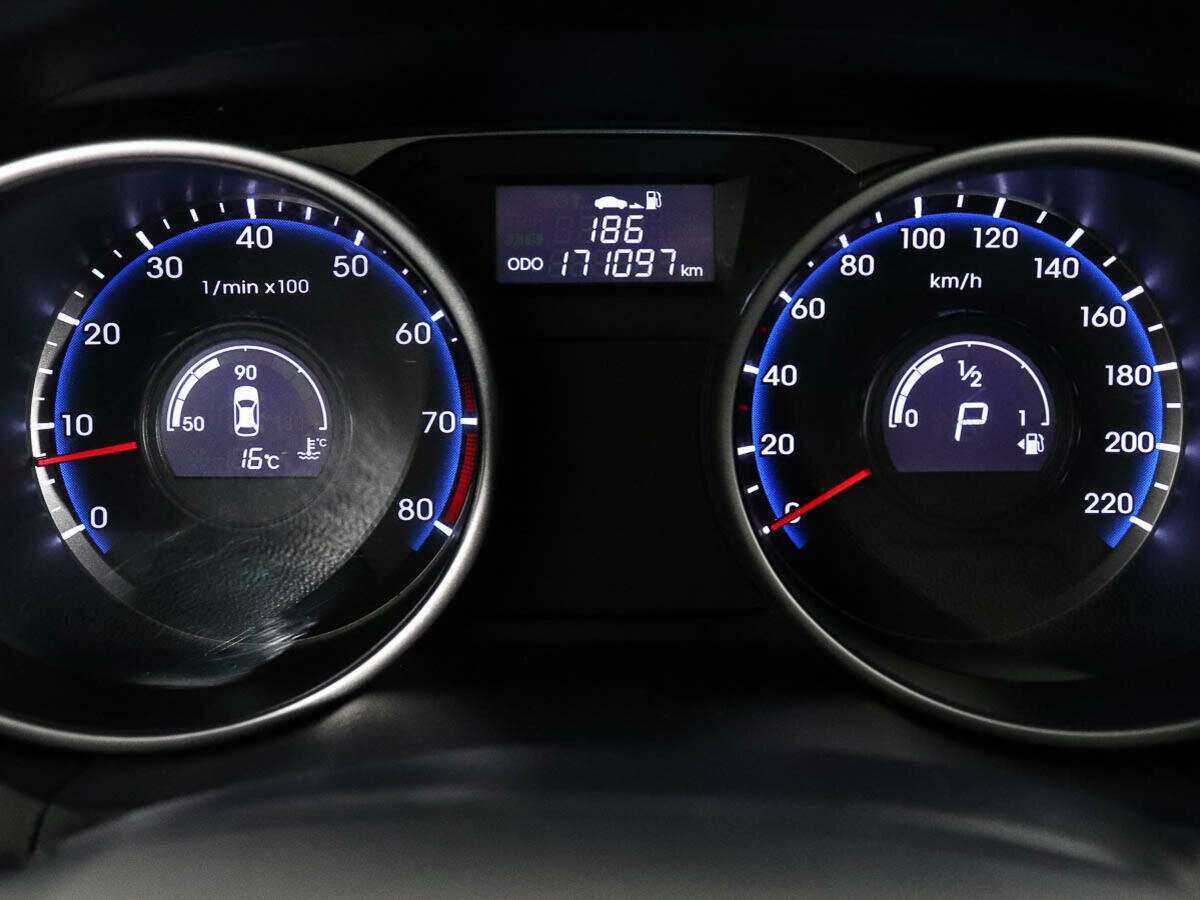 Б/У Хендай ай-икс35 2011 года. Фото: #8