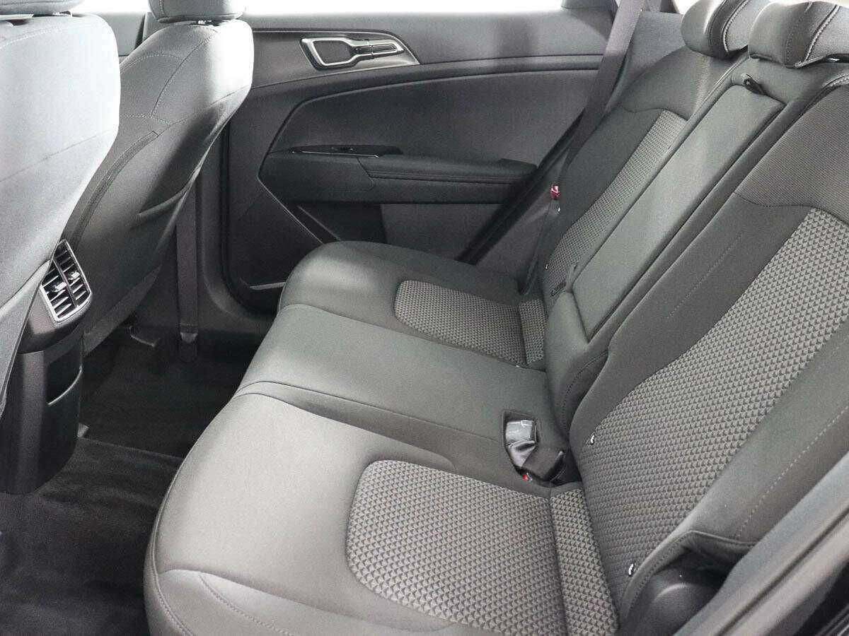 Б/У Киа Спортейдж 2024 года. Фото: #8