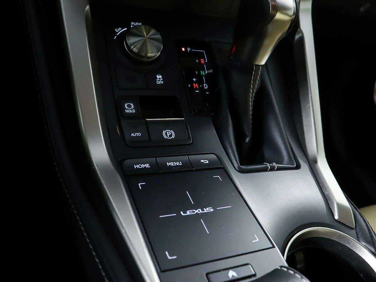 Б/У Лексус Н-Икс 2018 года. Фото: #16